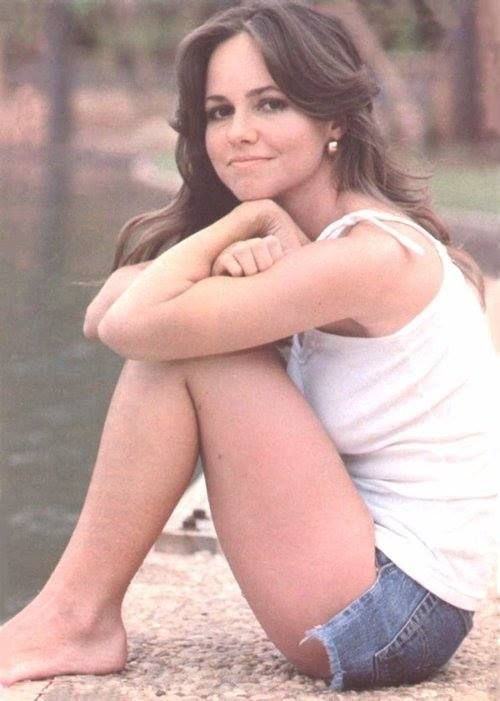 Sally+field+1977+big3+azure+boner+2015+thedistrict+azure+big3+found+on+imgur_75f0db_5613463.jpg