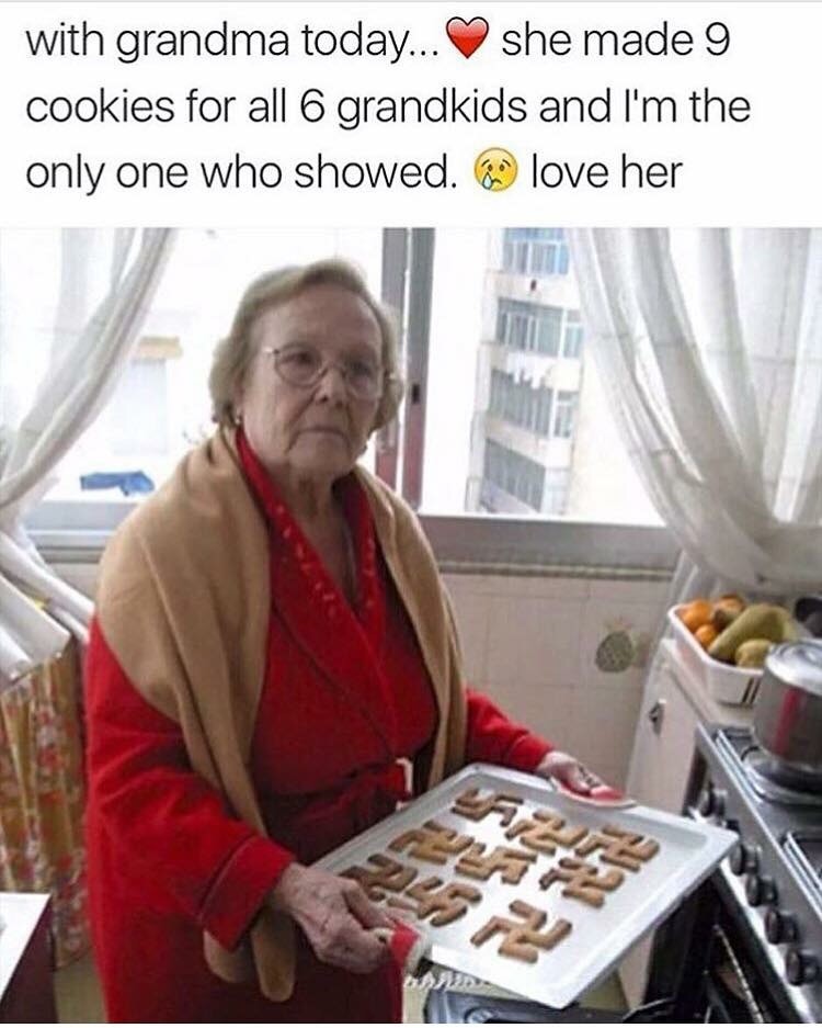 9 кук. Grandma with cookies.